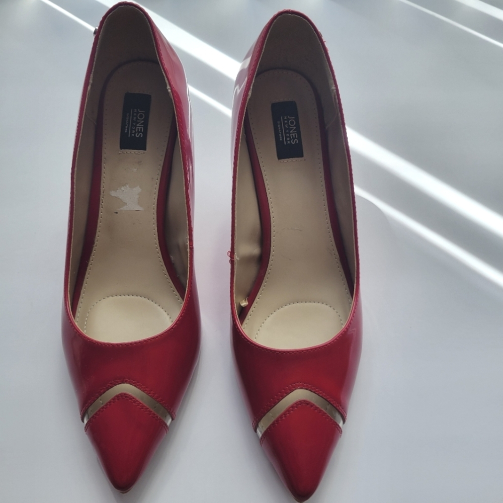 Jones New York Red Pumps